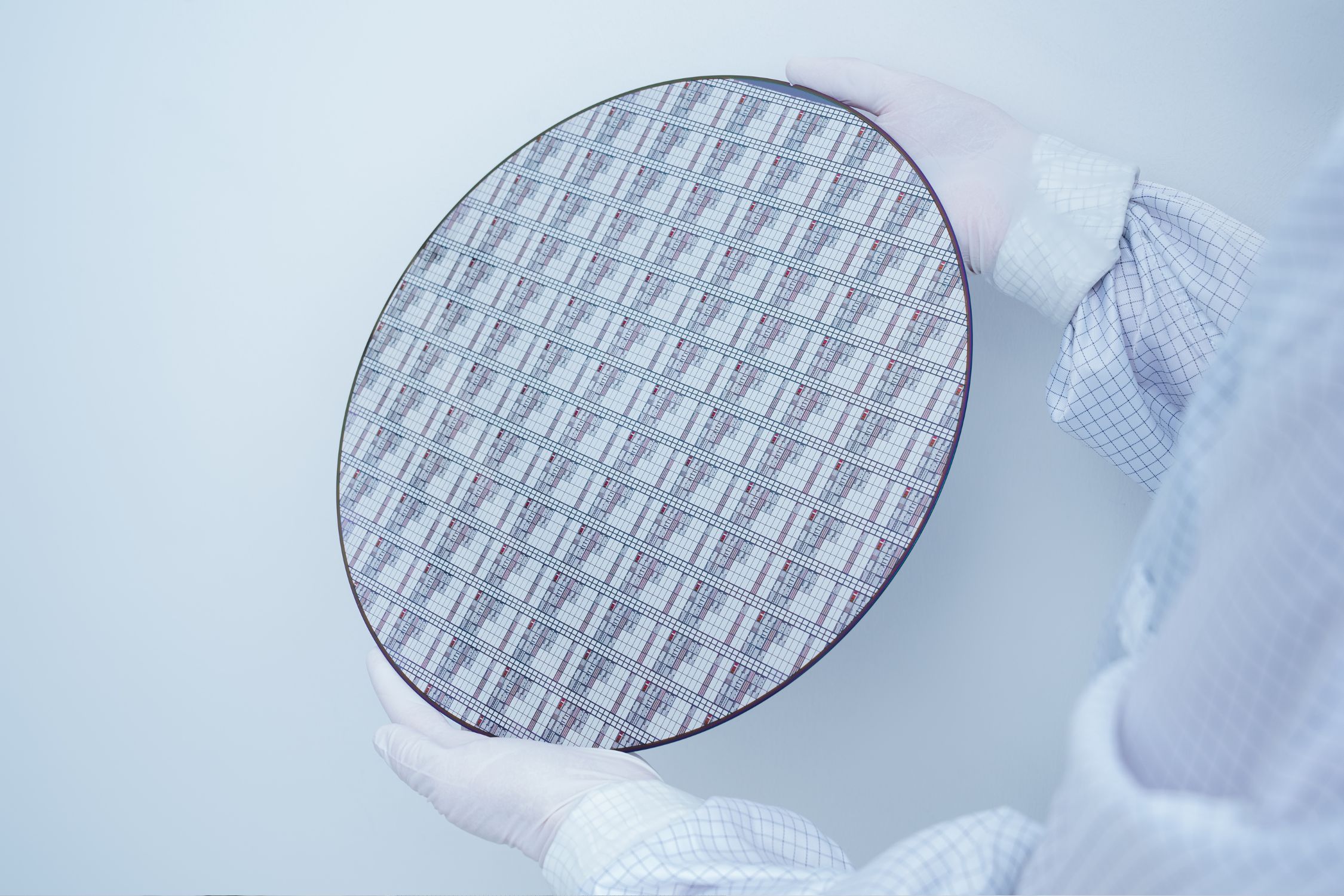 The new GaN-300 wafer of Infineon