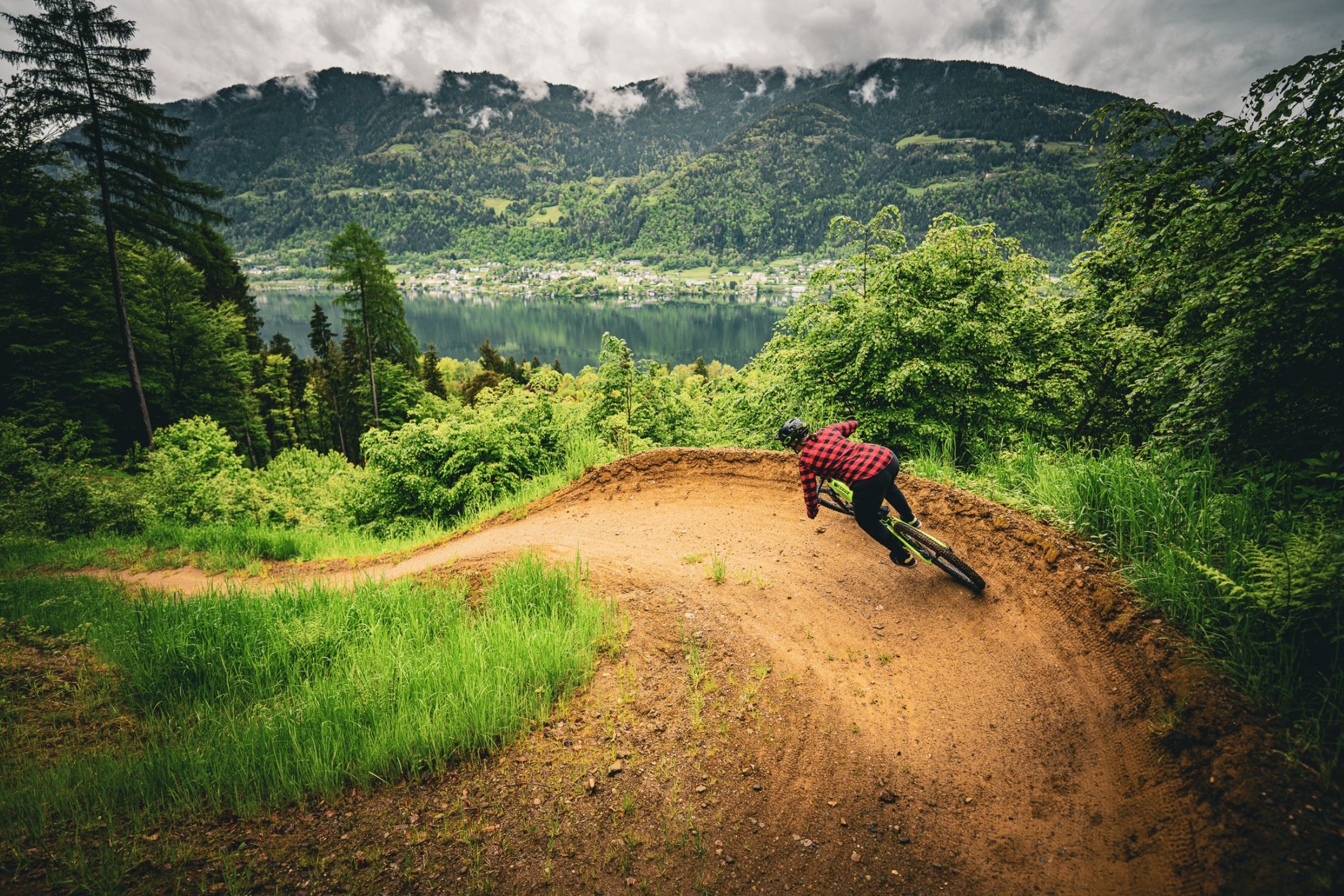 Downhill-Mountainbiken am Faaker See